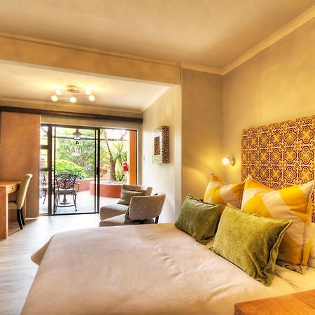 La Roca Guest House Mbombela Exterior photo