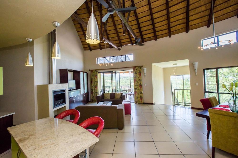 La Roca Guest House Mbombela Exterior photo
