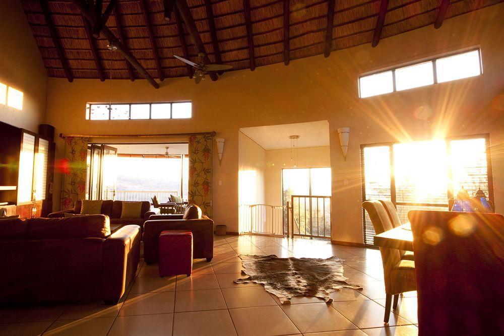 La Roca Guest House Mbombela Exterior photo