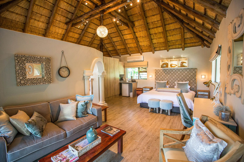 La Roca Guest House Mbombela Exterior photo